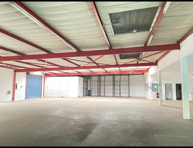 753M² WAREHOUSE TO LET IN FERNDALE